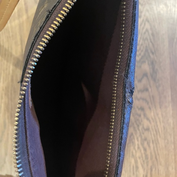 Louis Vuitton monogram Mabillon crossbody purse - Picture 12 of 15